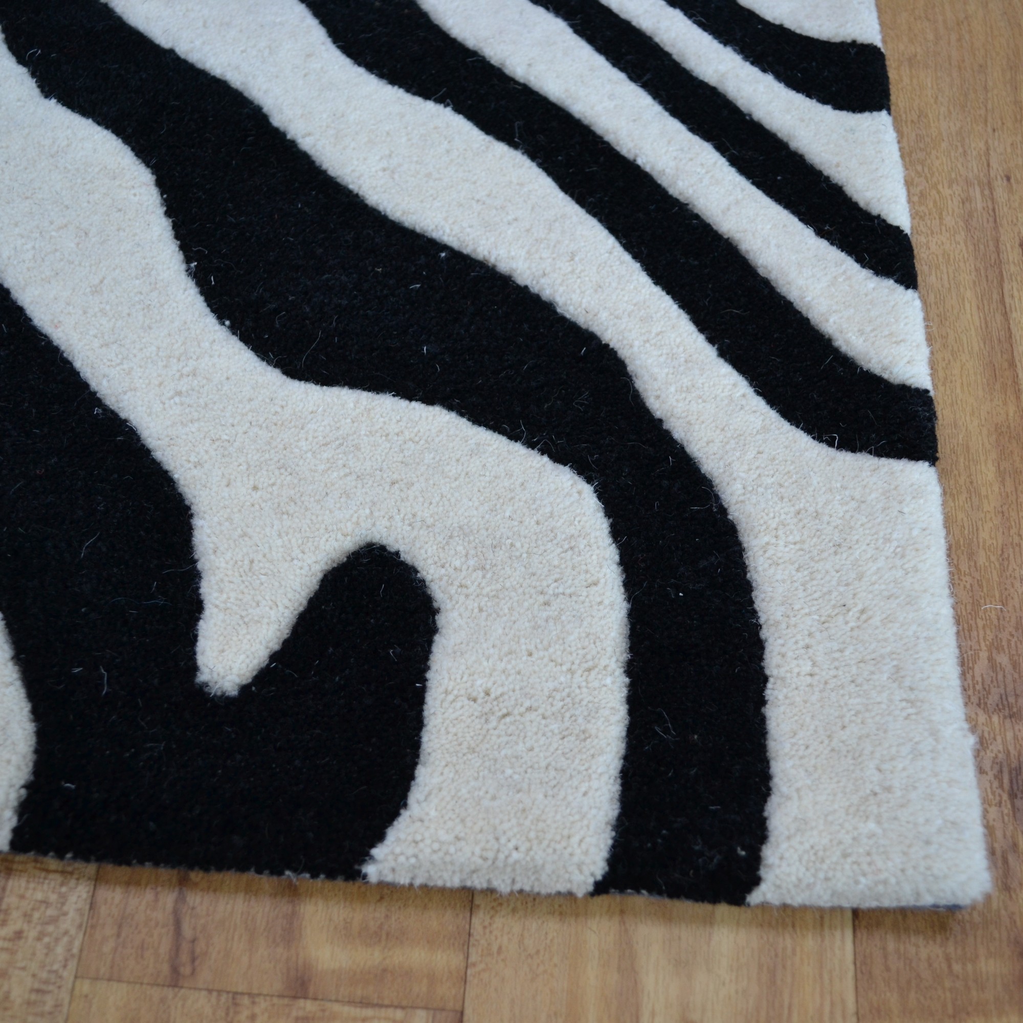 Black store white rug